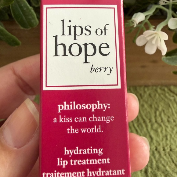 Philosophy Lips of Hope Hydrating Lip Treatment  Berry New In Box - Picture 2 of 7